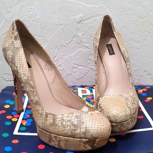 Joan & David pump shoes